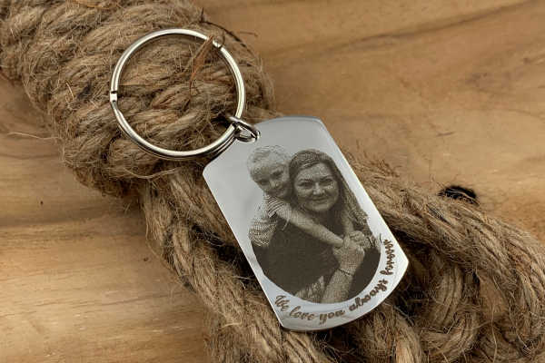 Schlüsselanhänger mit Fotogravur DogTag Edelstahl silber glänzend groß Muster 2