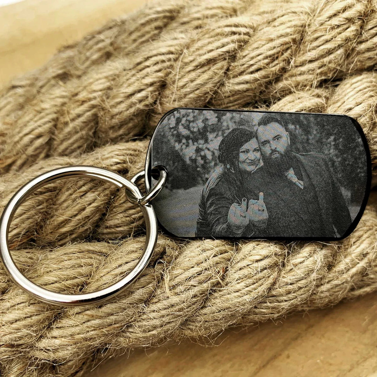 Personalisierter Schlüsselanhänger deinem Foto | Dein Bild graviert | DOGTAG schwarz