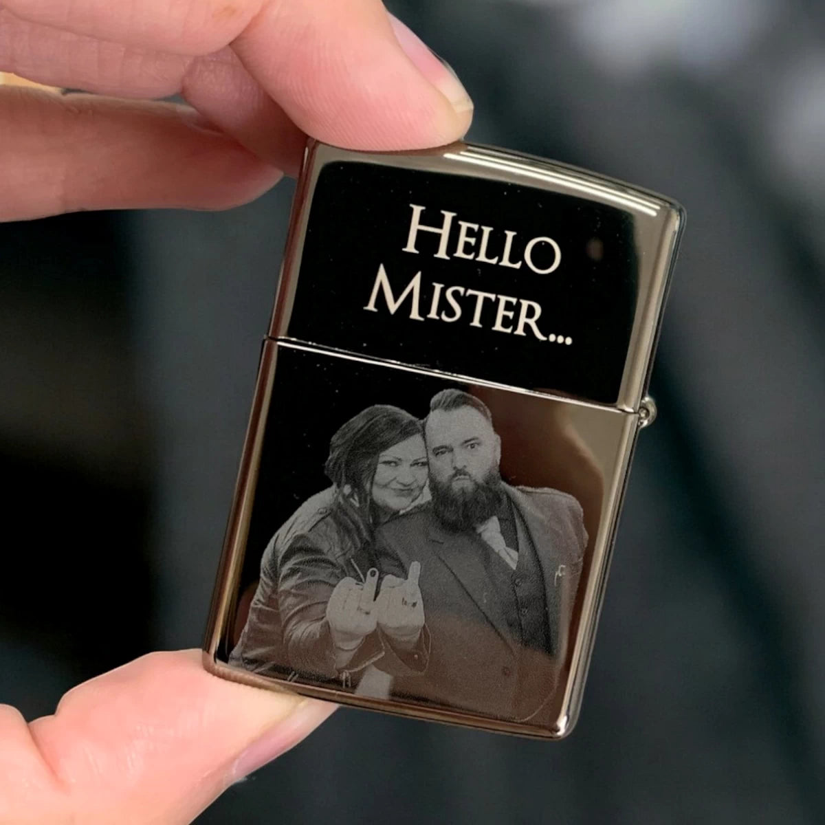 Zippo mit Fotogravur | Personalisiertes Sturmfeuerzeug mit deinem Bild | High Polish Black Ebony