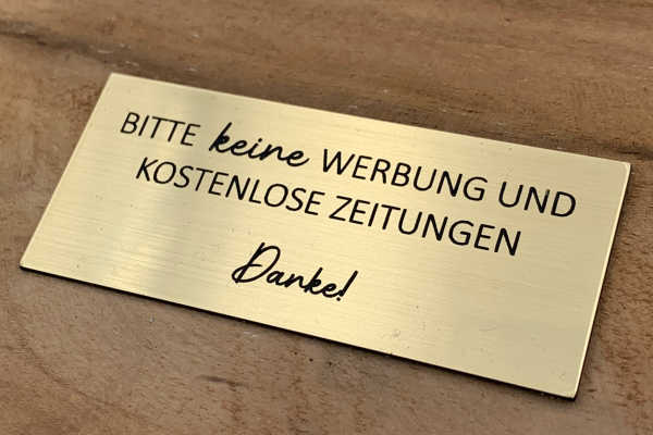 Schilder für Briefkasten - Bitte keine Werbung - Kunststoff - Messing-Look