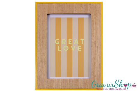 Bilderrahmen Gelb mit Gravur