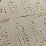 Personalisiertes Frühstücksbrettchen mit kleinem 1x1 | Einschulungsgeschenk aus Buchenholz mit Wunschname & Wunschtext