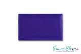 Glasschild in Blau mit Lasergravur