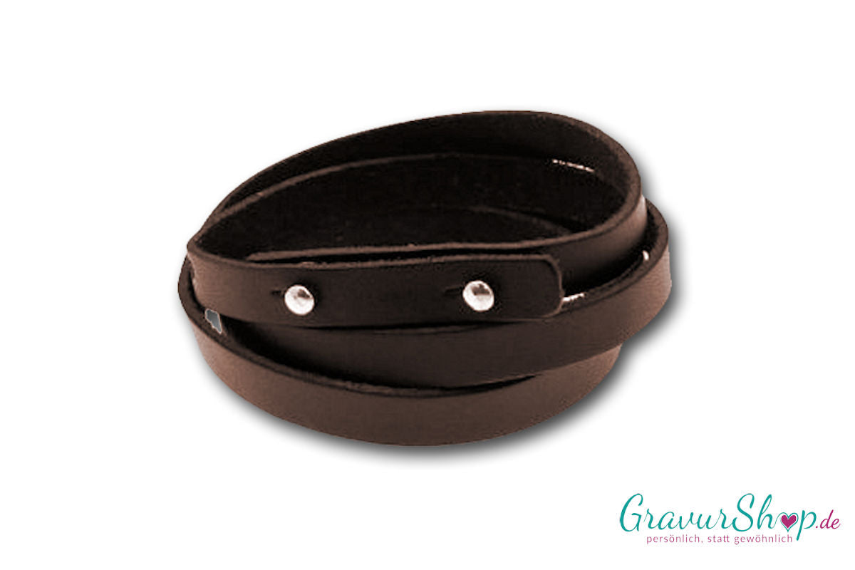 Braunes Wickelarmband 25 B aus gegerbtem Rindsleder – personalisierbar mit deinem Namen