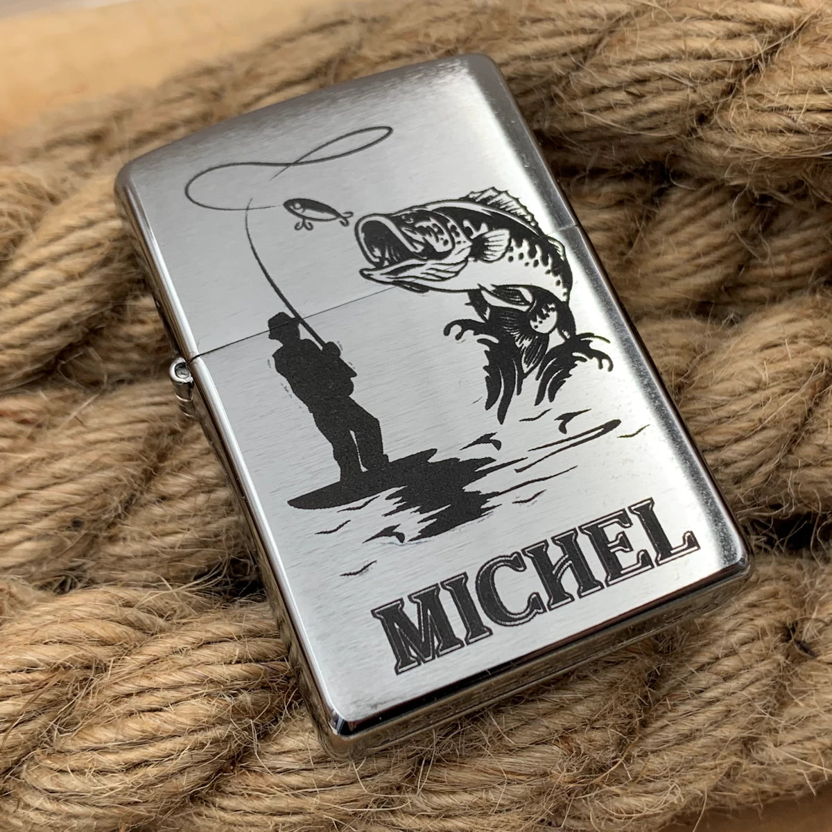 Original Zippo mit Gravur | Angler & Fisch | Personalisiertes Geschenk